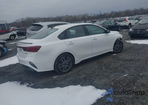 2022 Kia Forte Gt-Line z USA, uszkodzony, nr VIN 3KPF54AD9NE455089